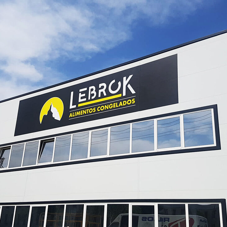 LEBROK RÓTULO