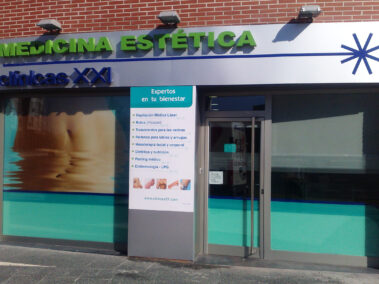 Letras corpóreas Clínicas XXL