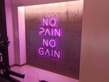 LUMINOSO NEON EN GIMNASIO